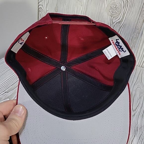 Fan Favorite Cleveland Cavaliers Snapback Hat - Picture 5 of 8